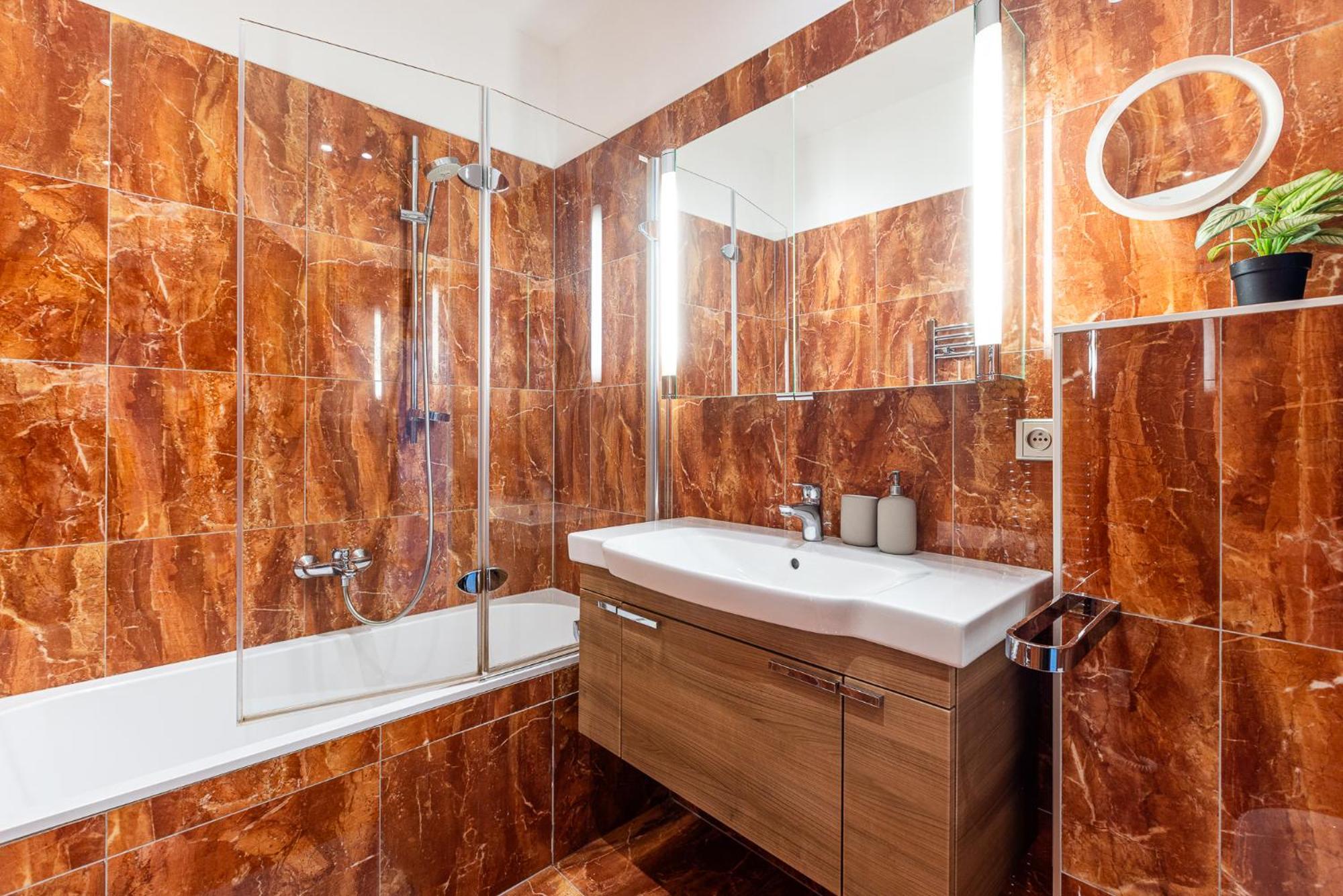 Big 2bds - Belgicka Apartament *